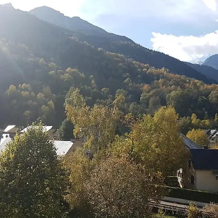 Au Coeur Du Village De